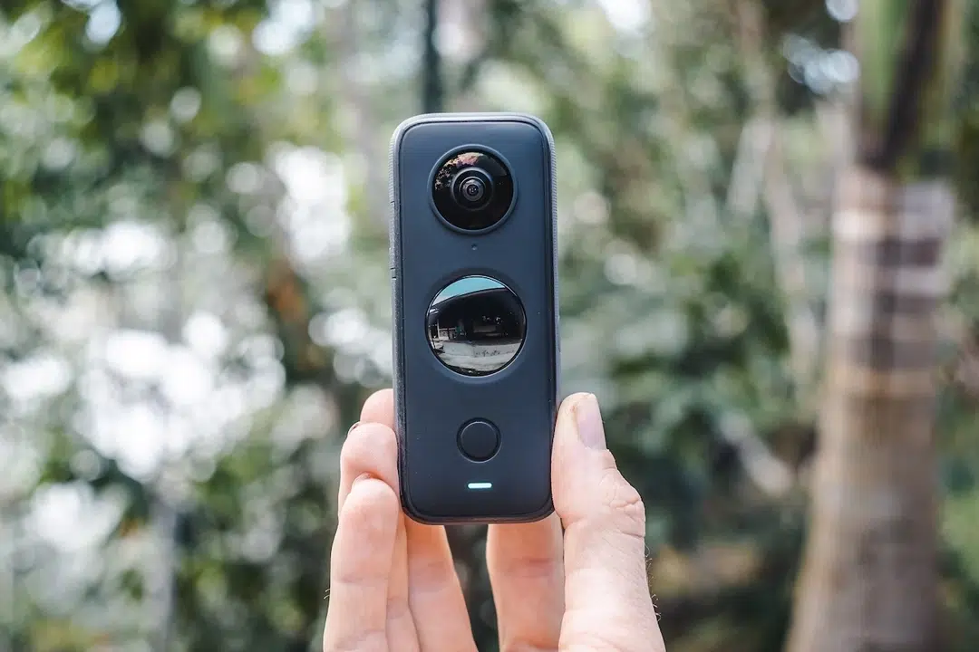 Insta360 Omnidirectional Camera1