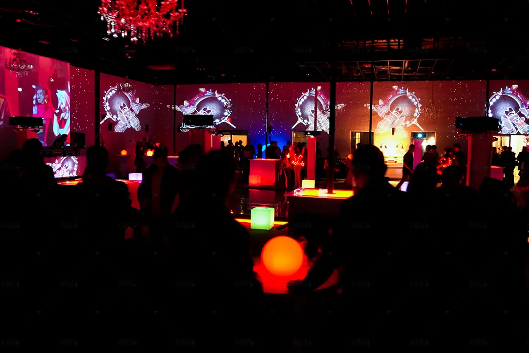 League Of Legends Guests At Tables 360 Projection